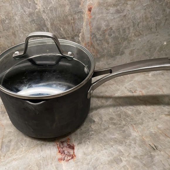Calphalon Saucepan Nonstick 2.5 Quart With Lid - Picture 2 of 4